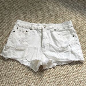 Aeropostale Women’s White Distressed Denim Shorts Size 6